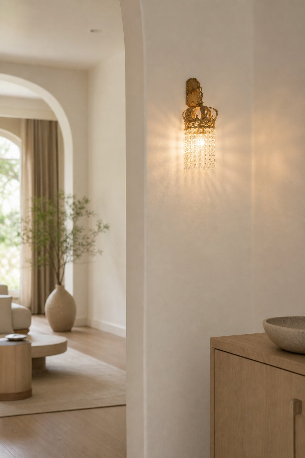 Timon Brass Crown Wall Lamp