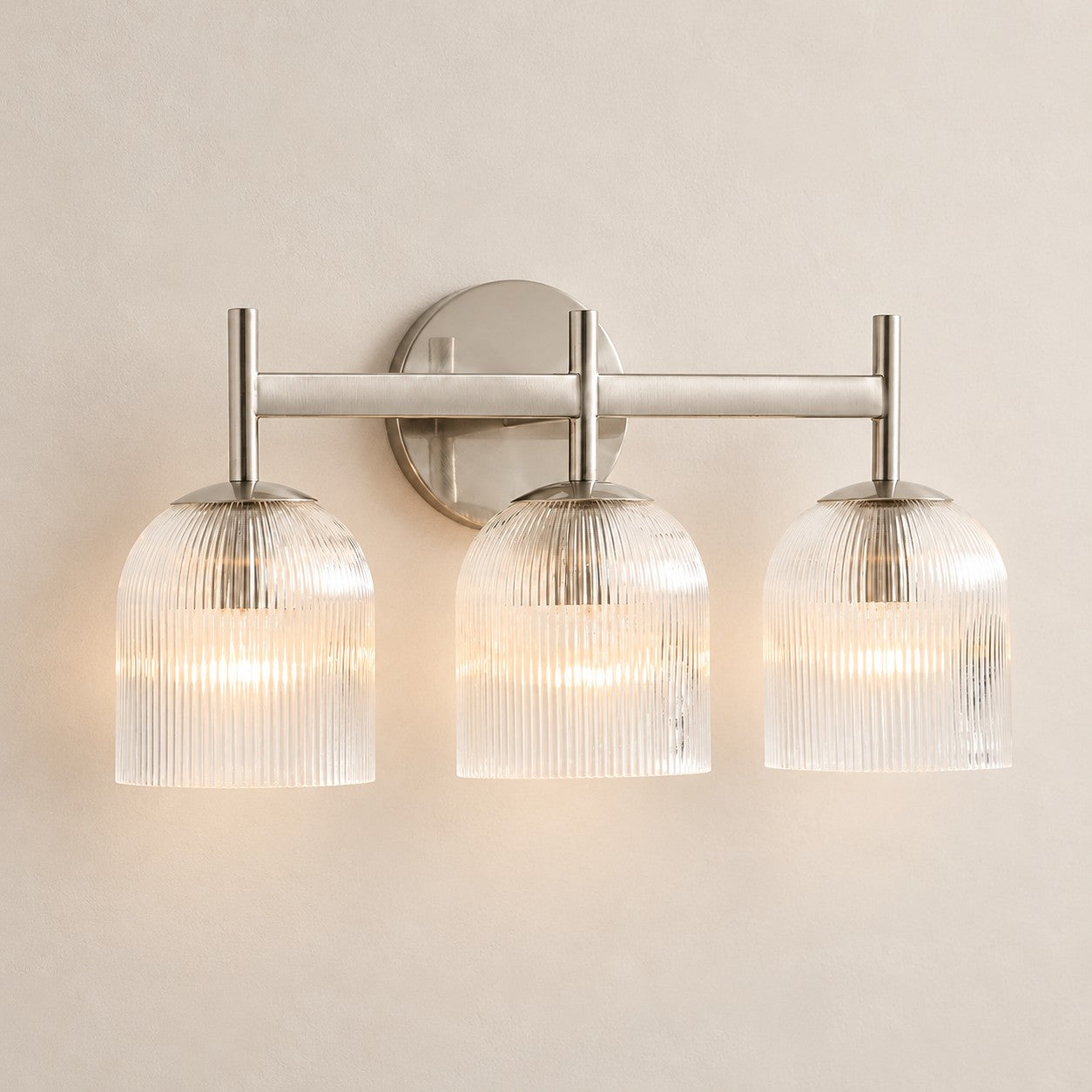 Bravira ribbed glass sconce, satin nickel, 3 heads