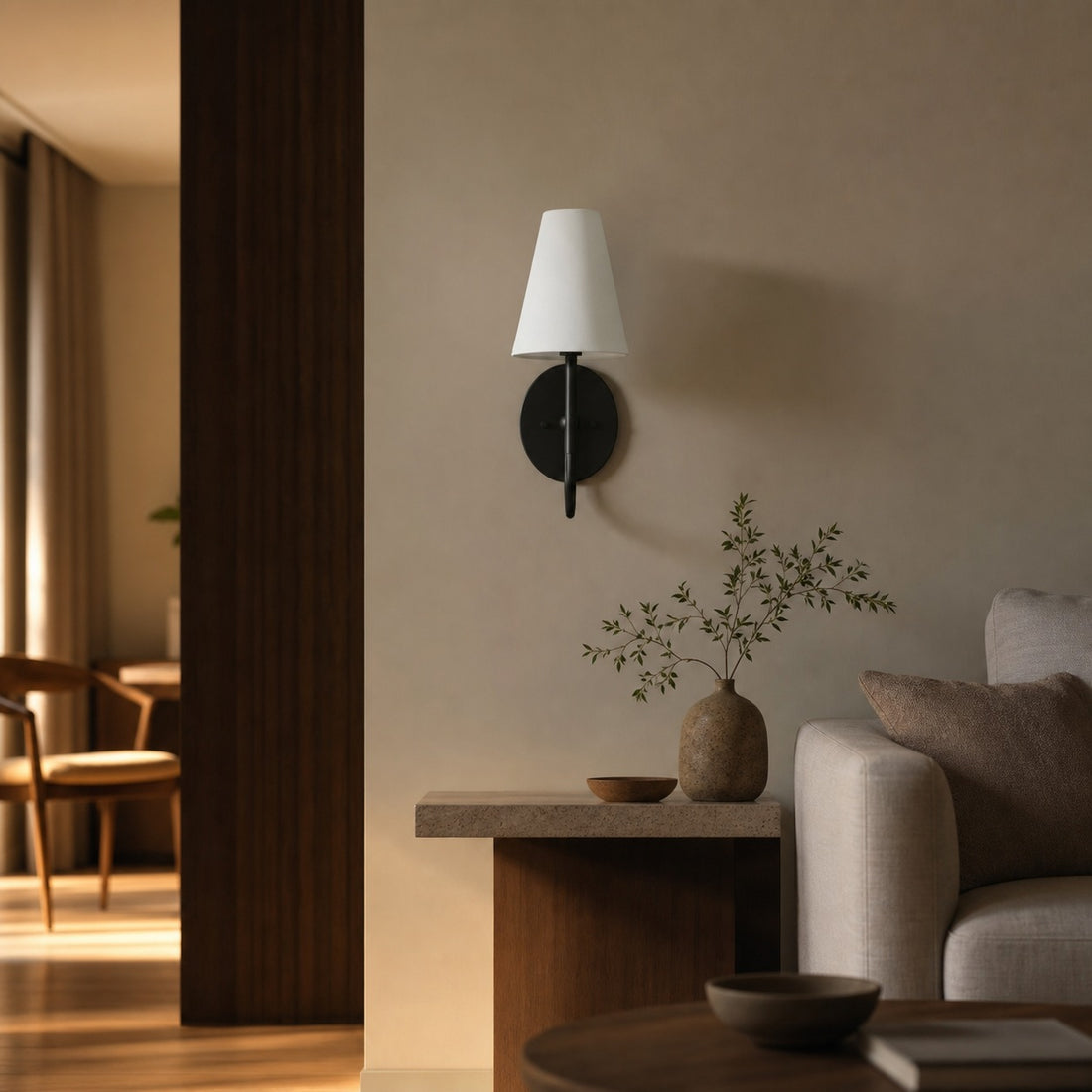Curva Metal Collection Traditional Wall Light - Brass Finish with Shade