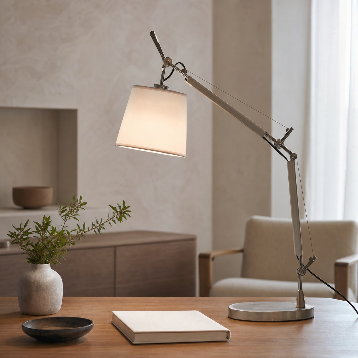 Velthea Table Lamp