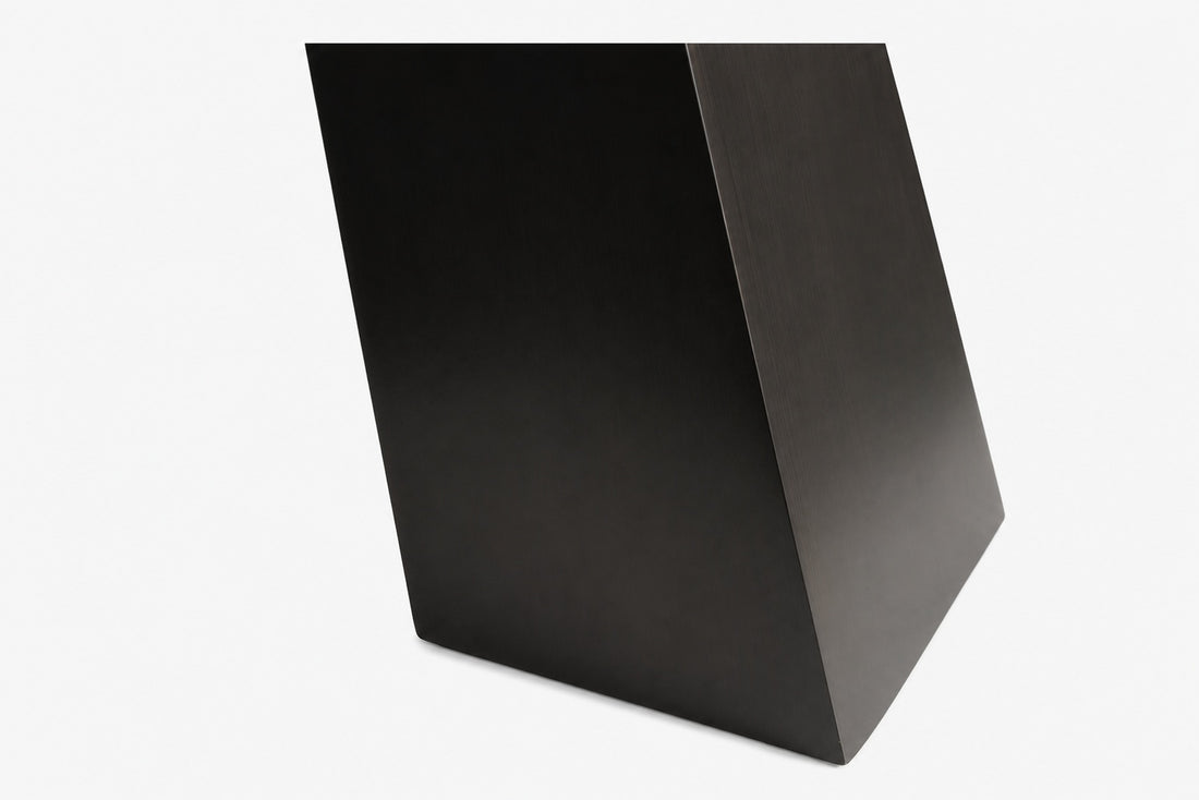 Jett Obelisk Table Lamp