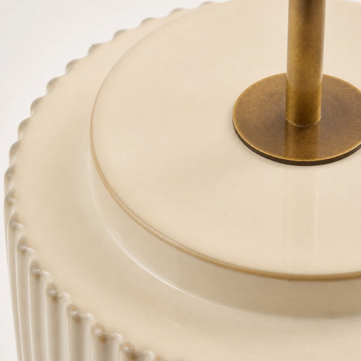 Ceruna Minimalist Ceramic Table Lamp - Ceramic Base With A Linen Lampshade