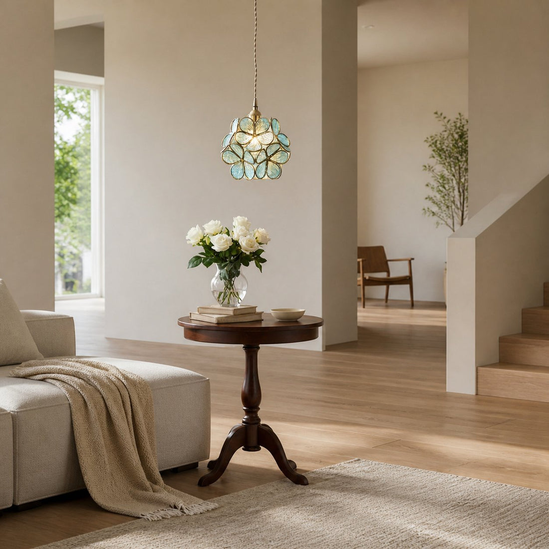 FloriVitre Pendant Light with Petal Silhouette - Vintage Style Lighting for Home Spaces