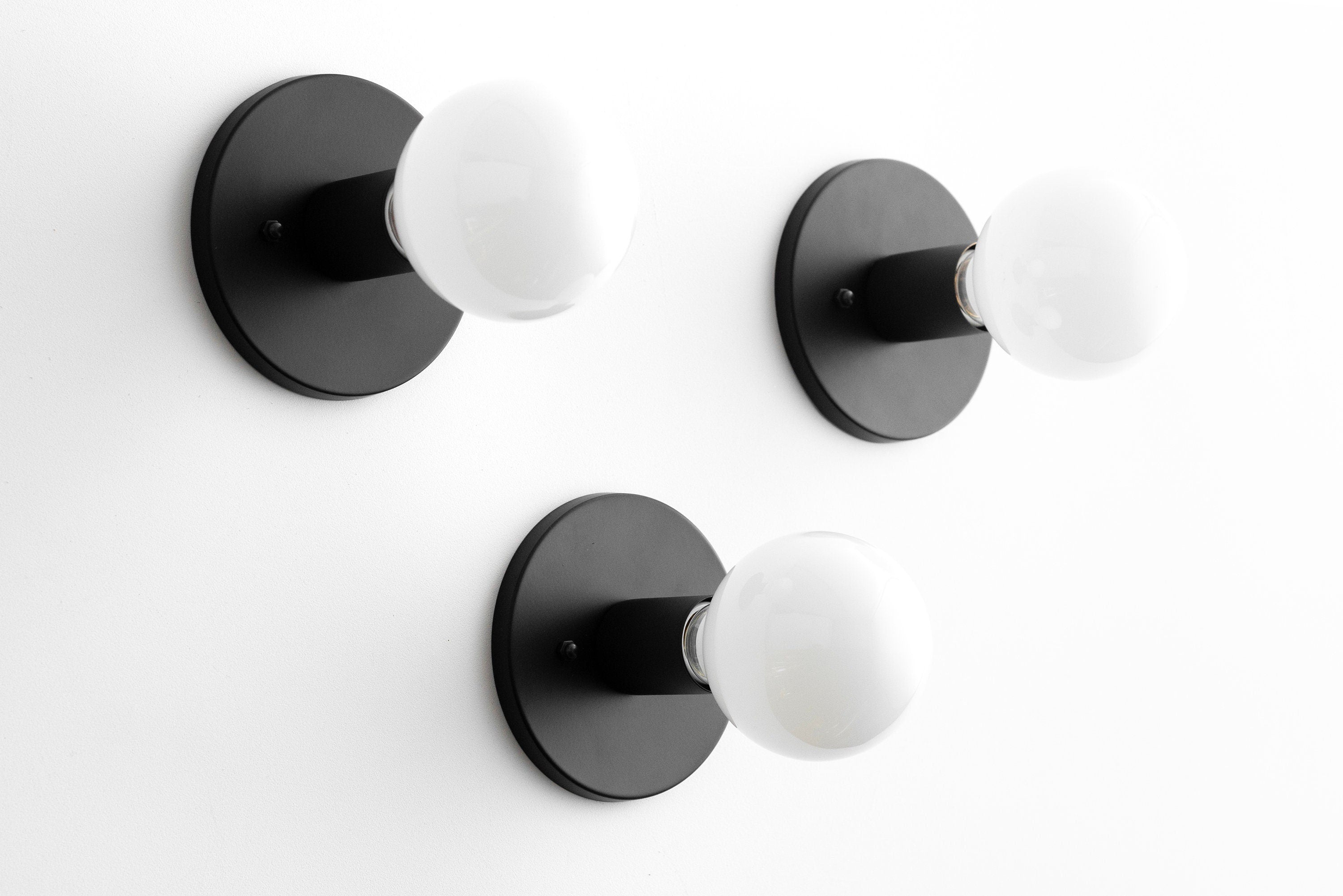 Glorica Glass Minimalist Wall Sconce - Versatile Modern Light For Any Room