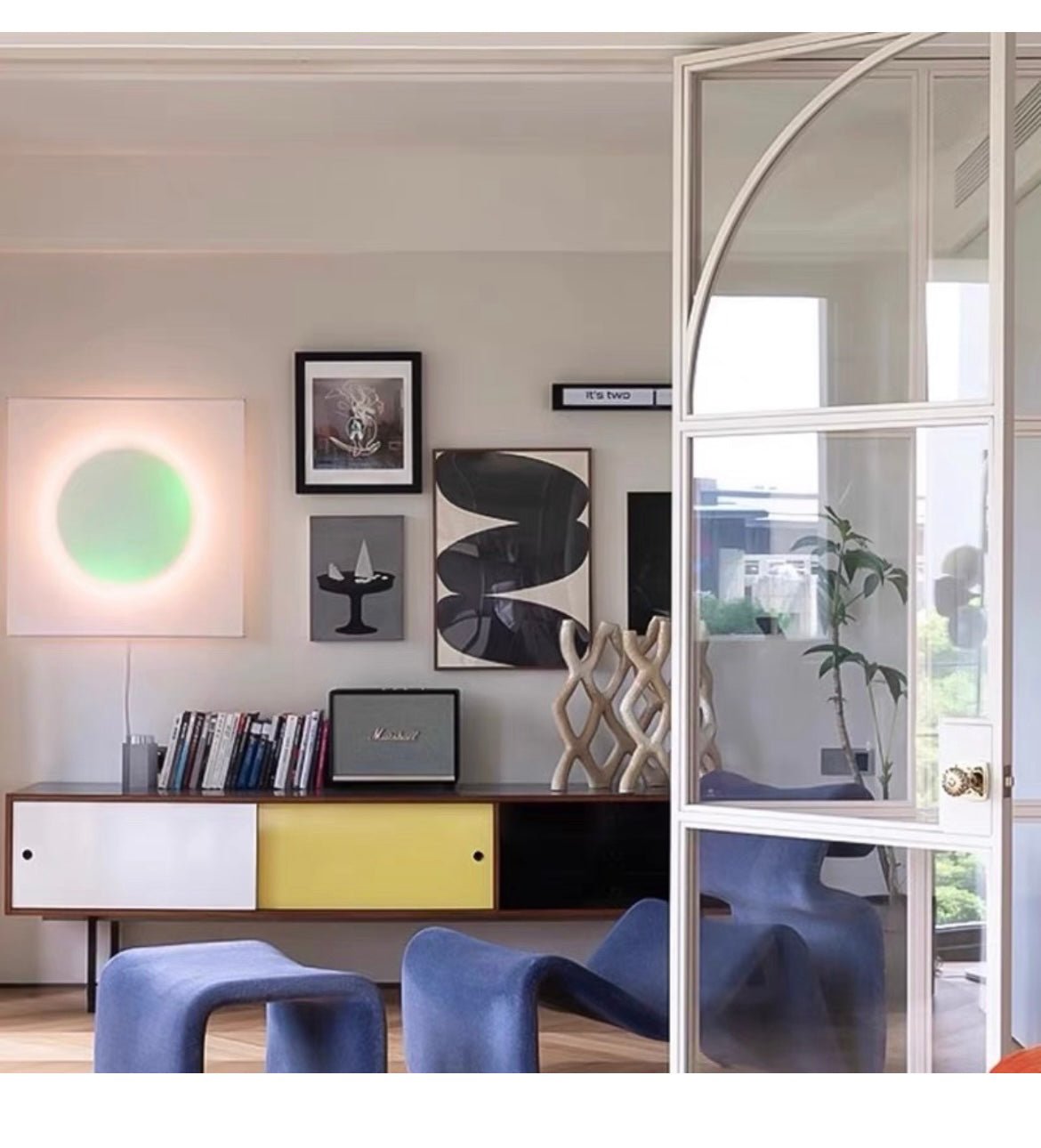 Modern Simple Plug-In Round Wall Lamp