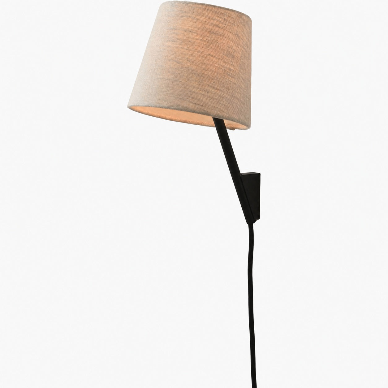 Novira Emphasis on Adjustable Shade Bedside Use