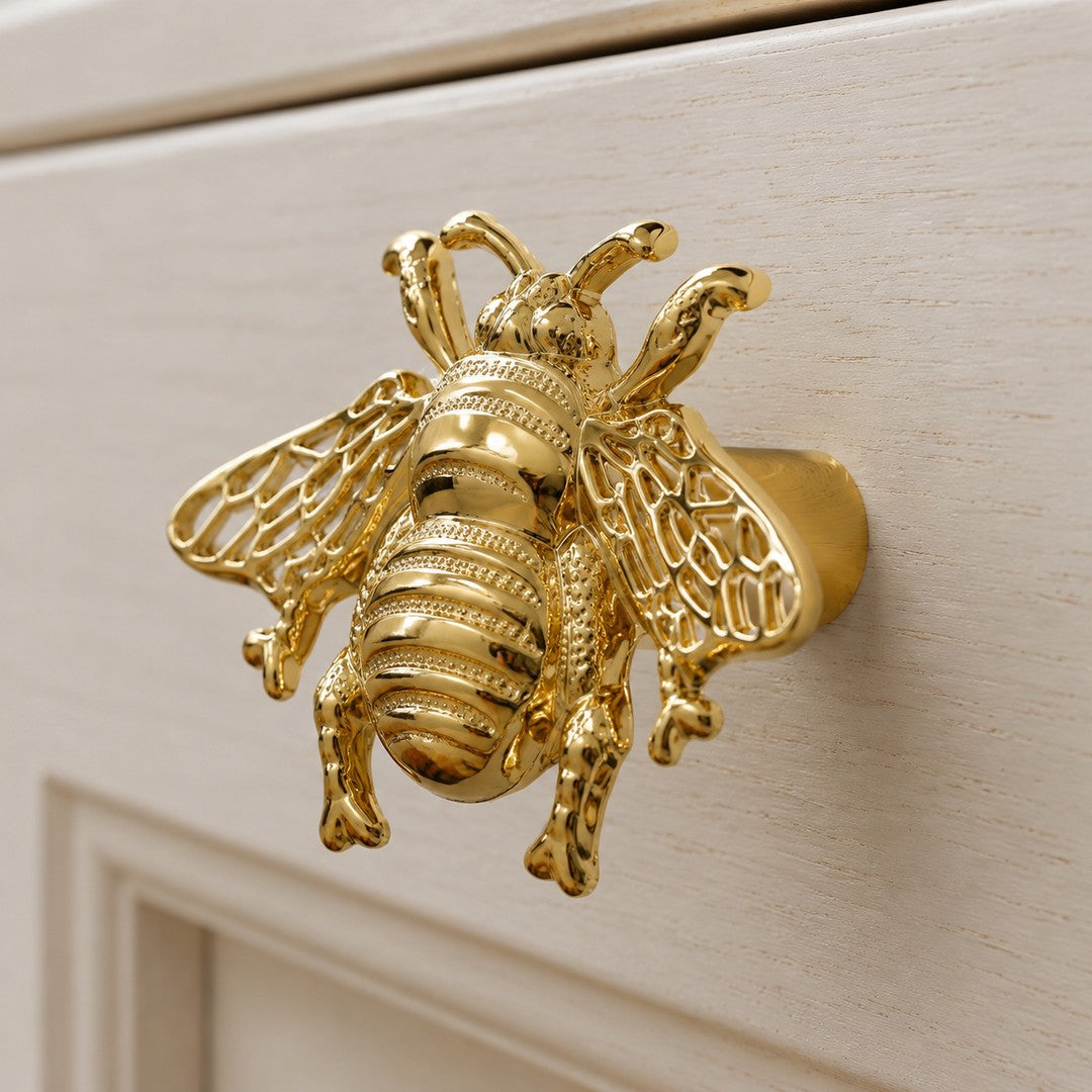 Gold Totem bee handle side mount projection detail