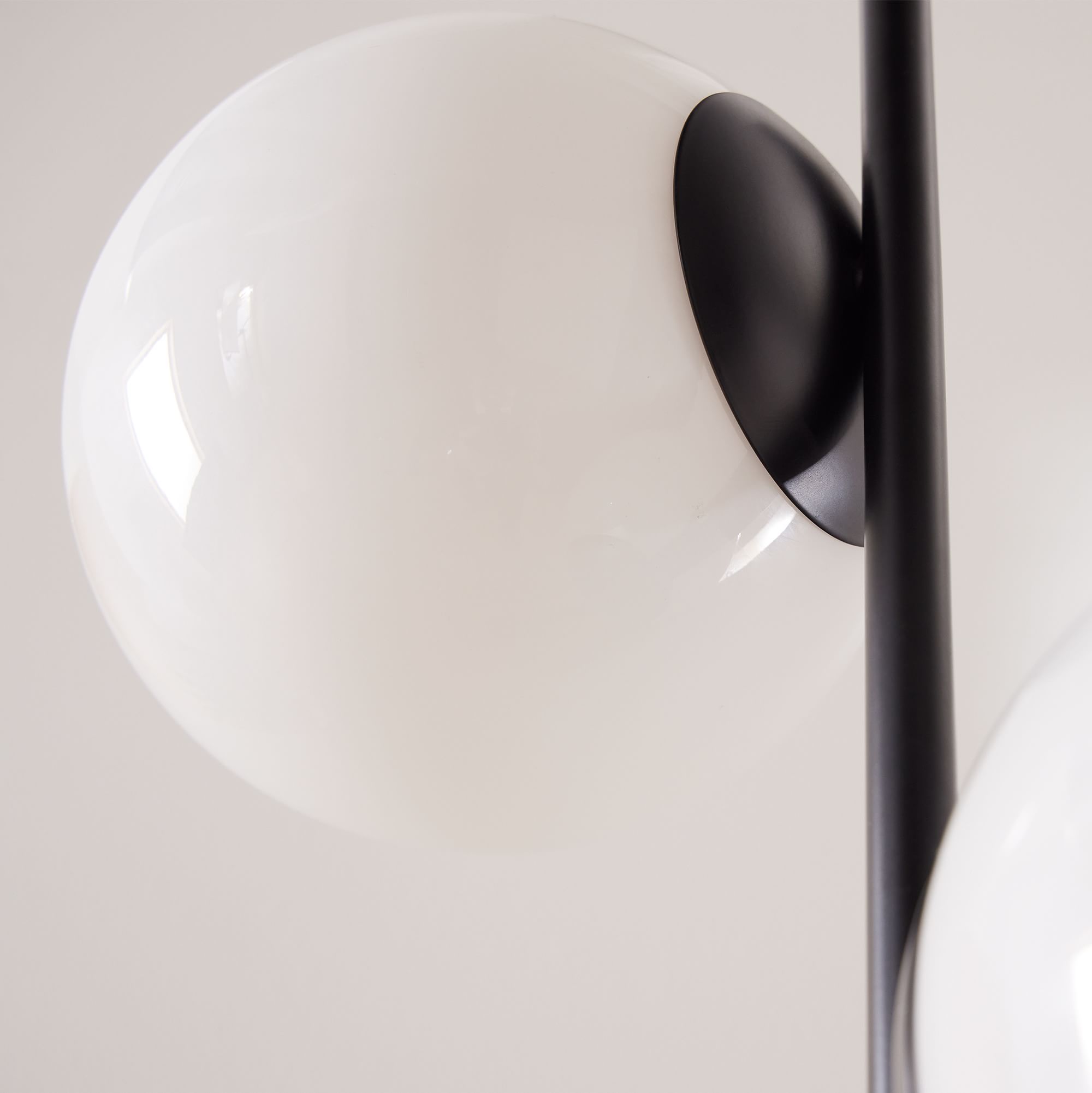 Alessora Sphere Stem Floor Lamp – Metal Frame Marble Base Elegant Lighting