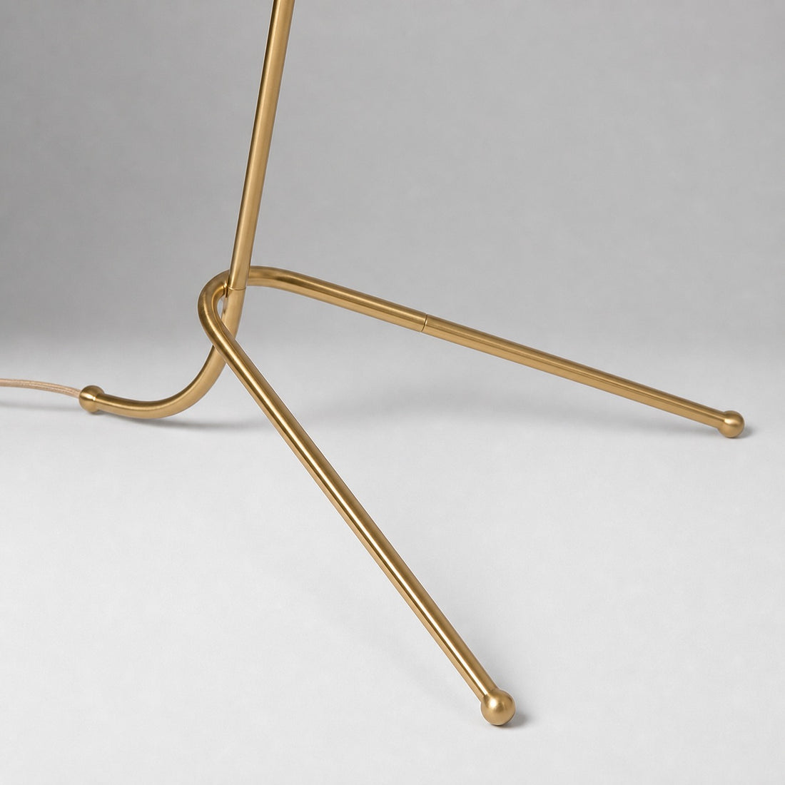 Oslan Scalloped Shade Floor Lamp - Modern Lighting with Arched Base