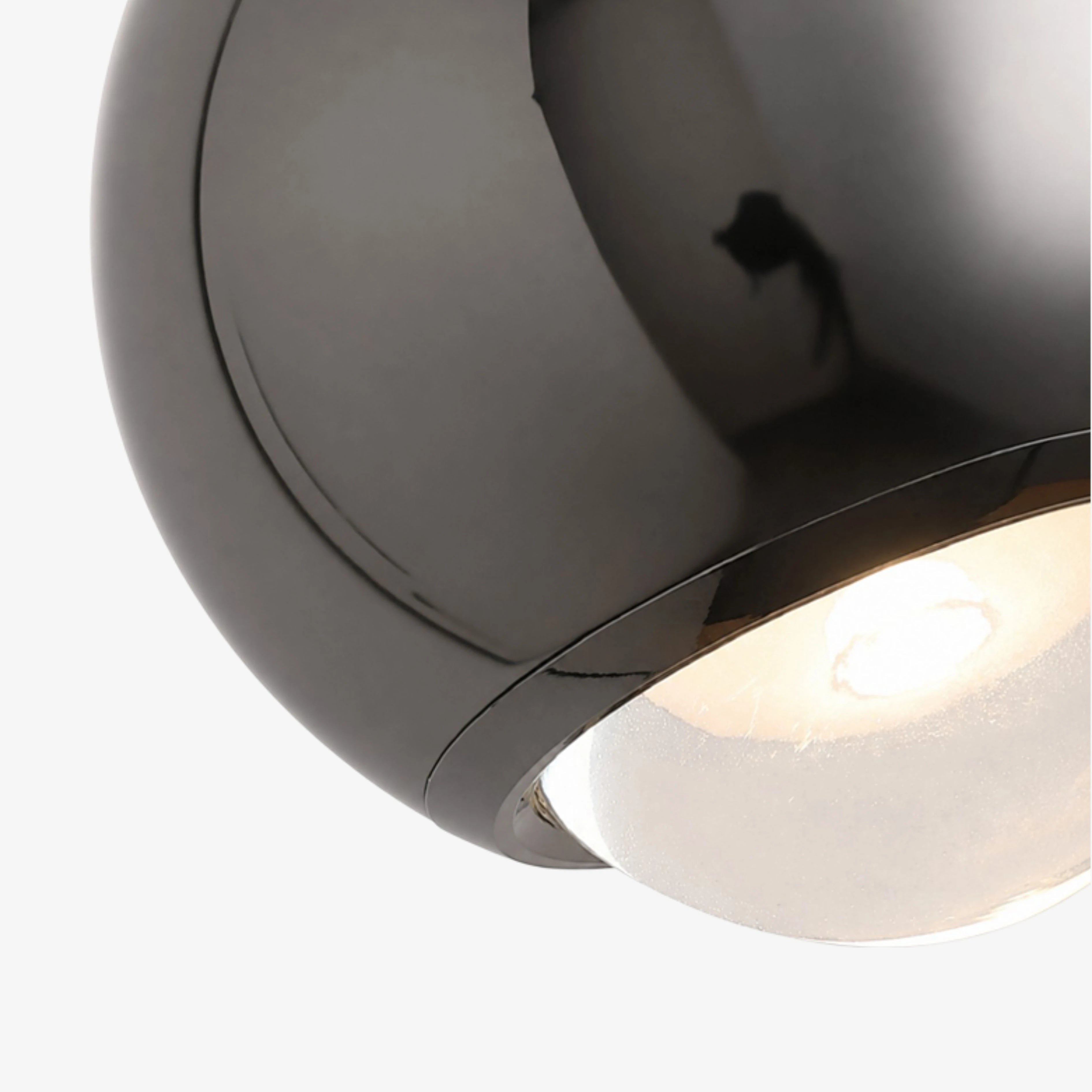 Pearl Black mirrored aluminum shell and optical lens detail