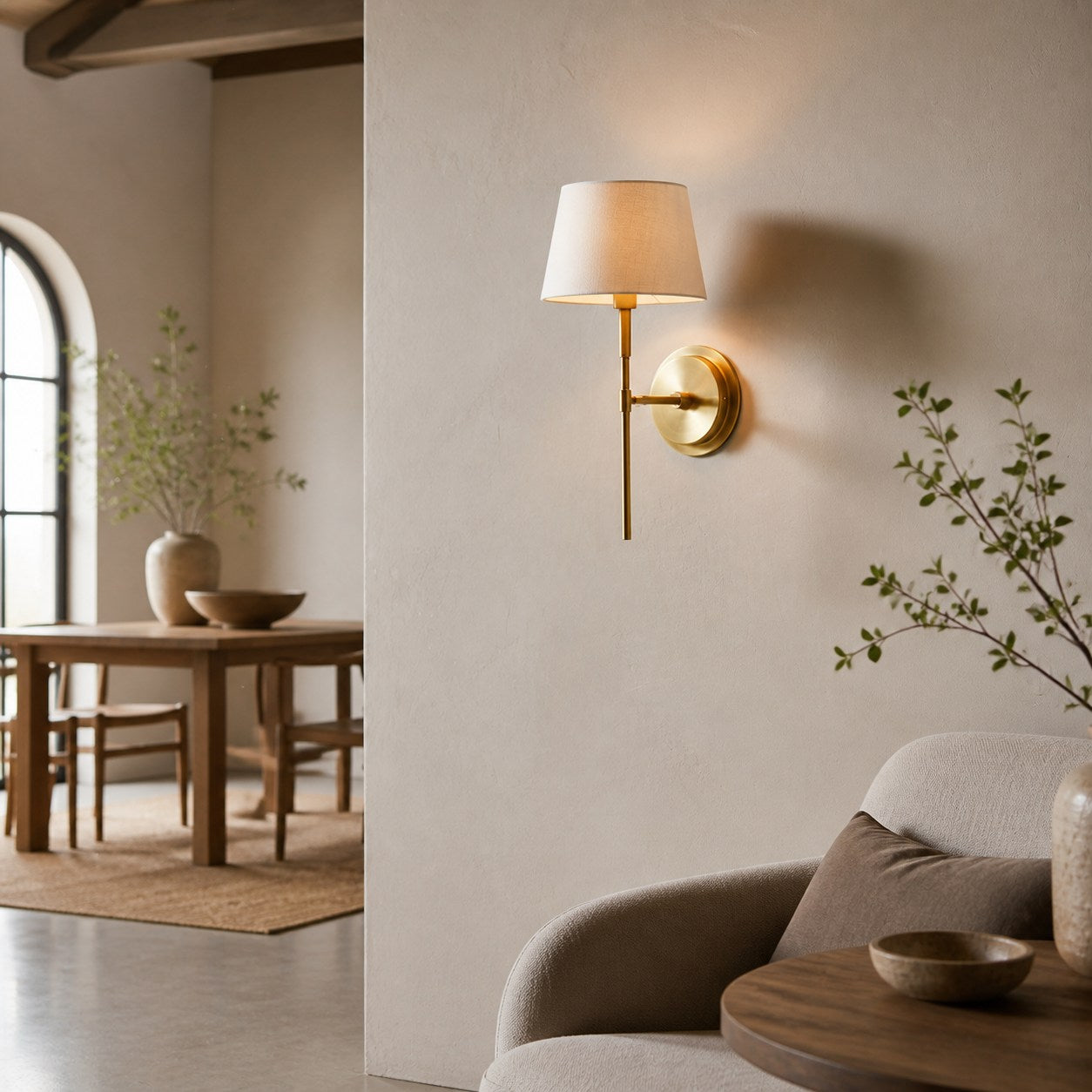 Cremaris Metal Wall Light with Fabric Shade - Timeless Sconce for Interior Lighting