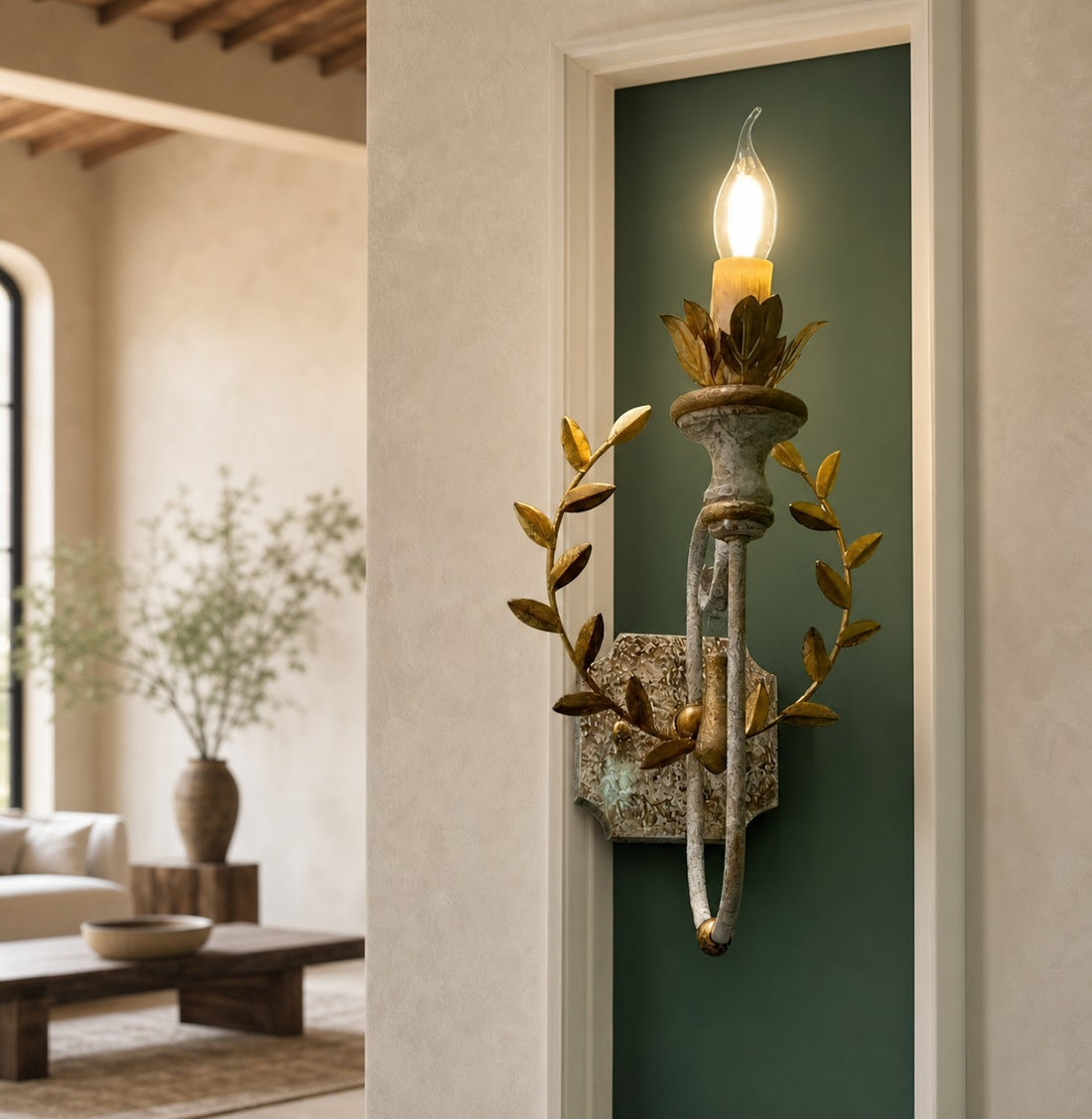Cumiers Wall Lamp