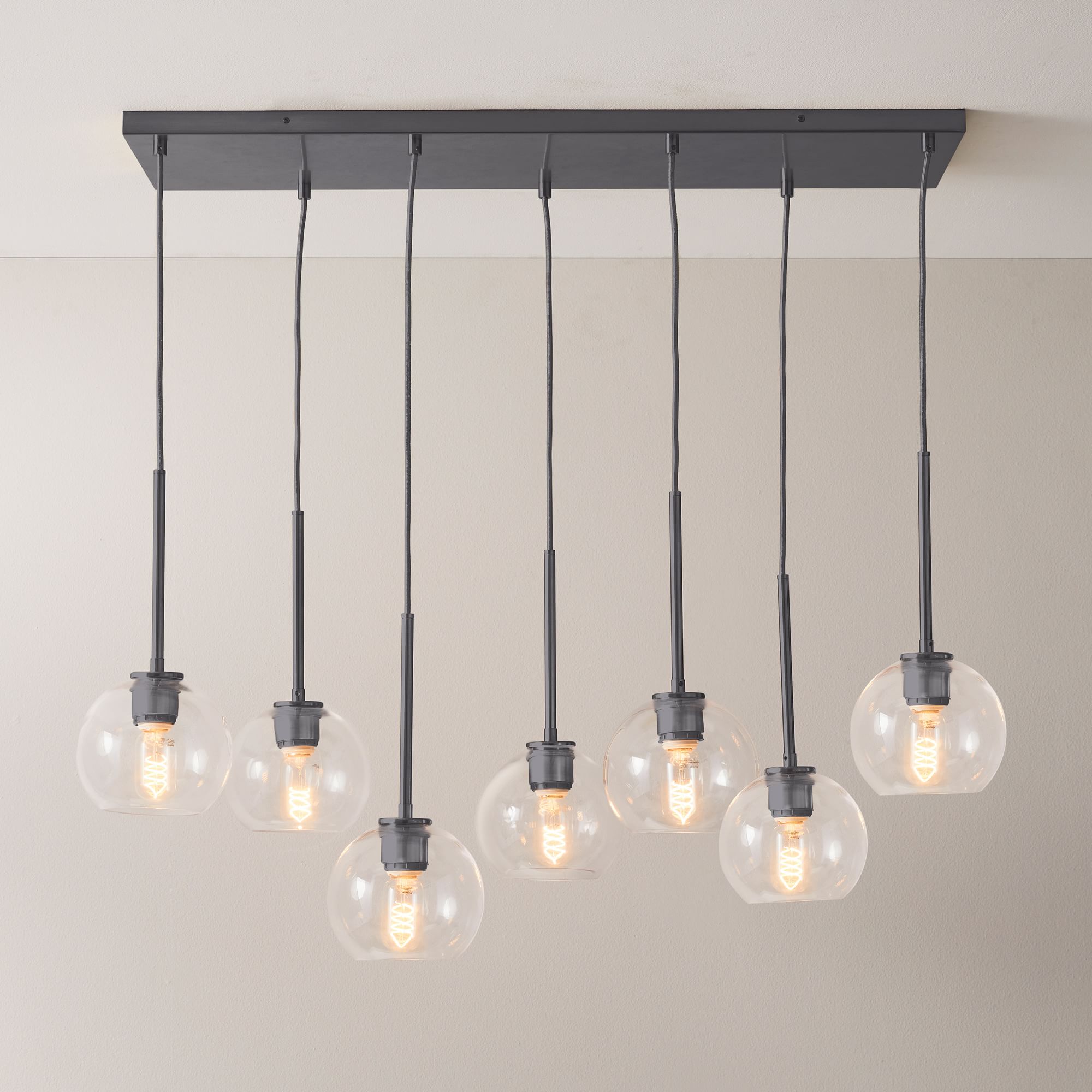 Selvion Contemporary 7-Light Globe Chandelier – Ambient Lighting for Hotel Lobbies or Homes