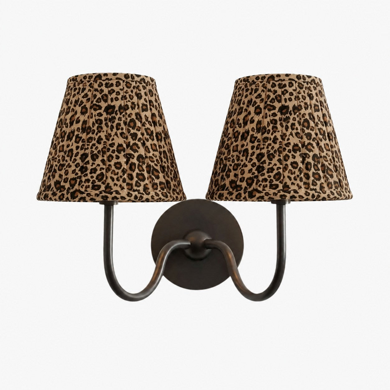 Luvora Vintage Pleated Shade Wall Lamp - Modern Brass Linen Wall Lighting