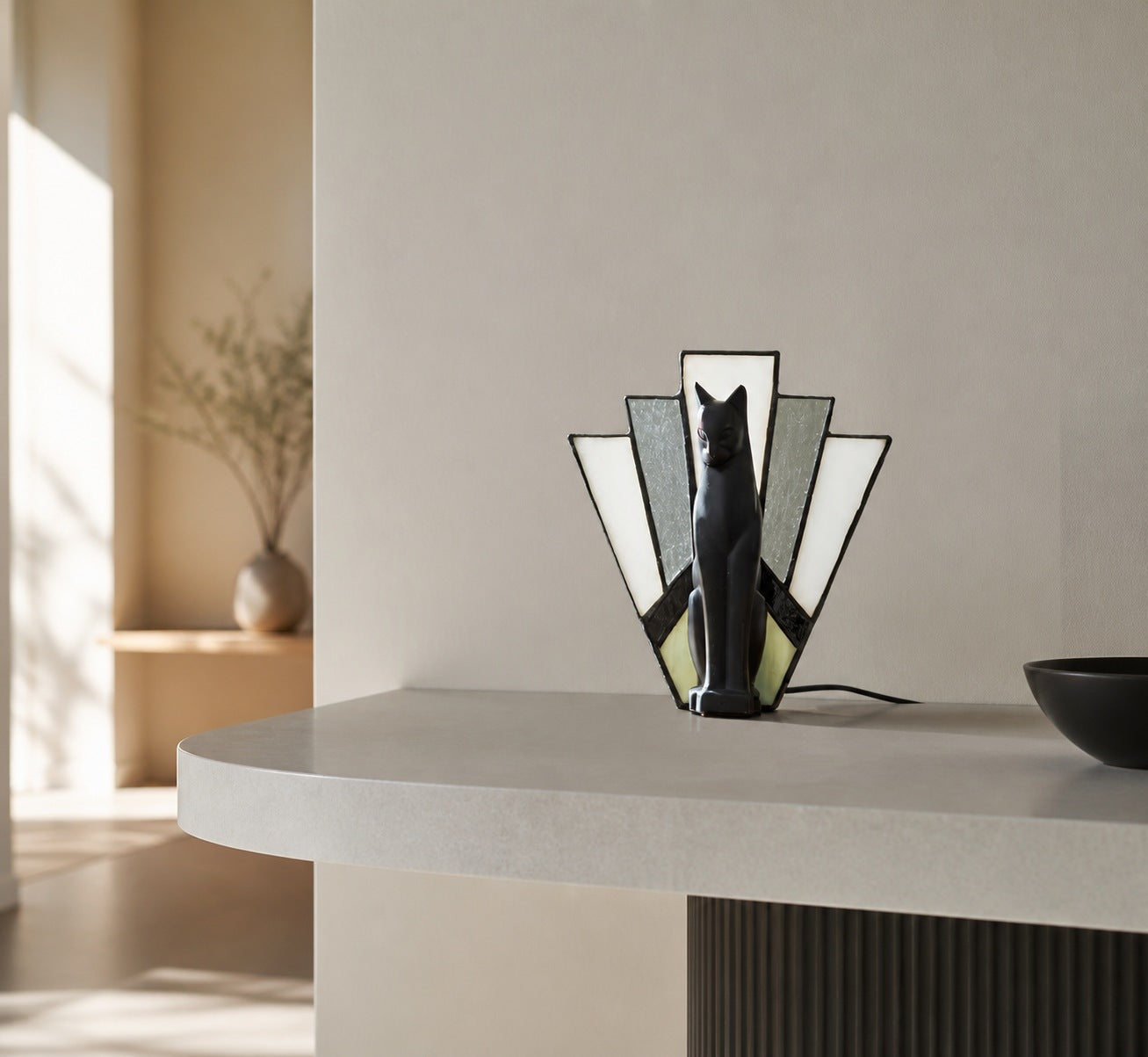 TF Felix Table Lamp – Art Deco Design with Glass Shade and Cat Figurine for Living Room or Bedroom