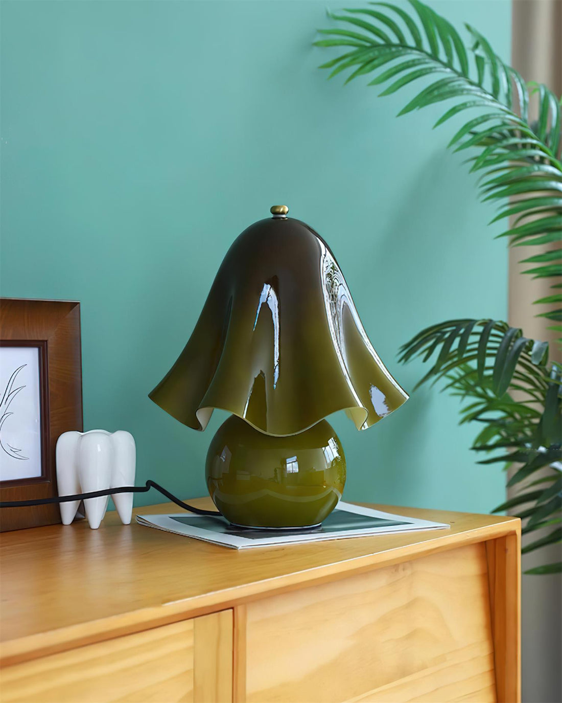 Bellina Decorative Table Lamp - Sculptural Bell Flower Shape