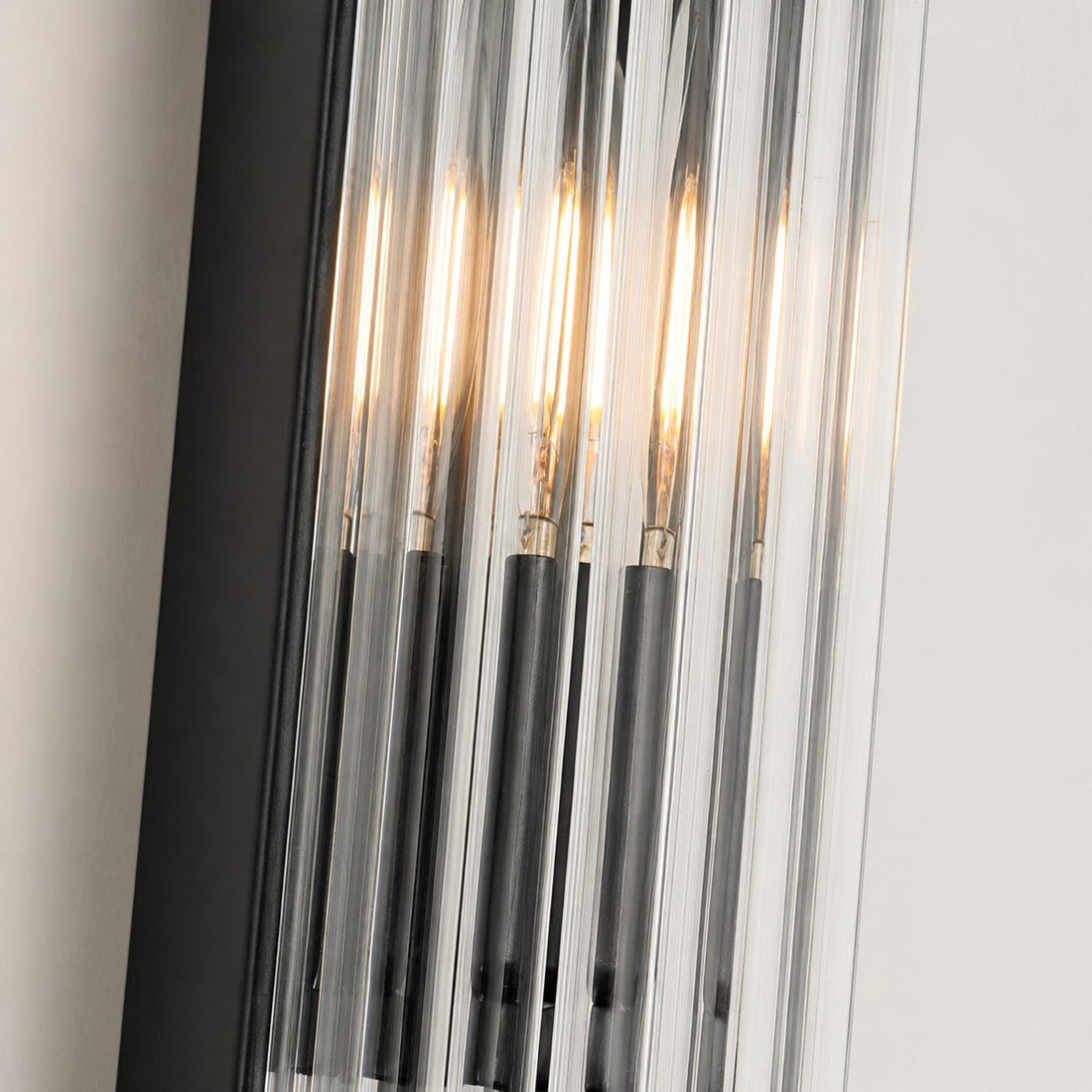 Bravira Ribbed Cylindrical Glass Wall Sconce - Modern Nordic Wall Light for Hallway and Living Space U03
