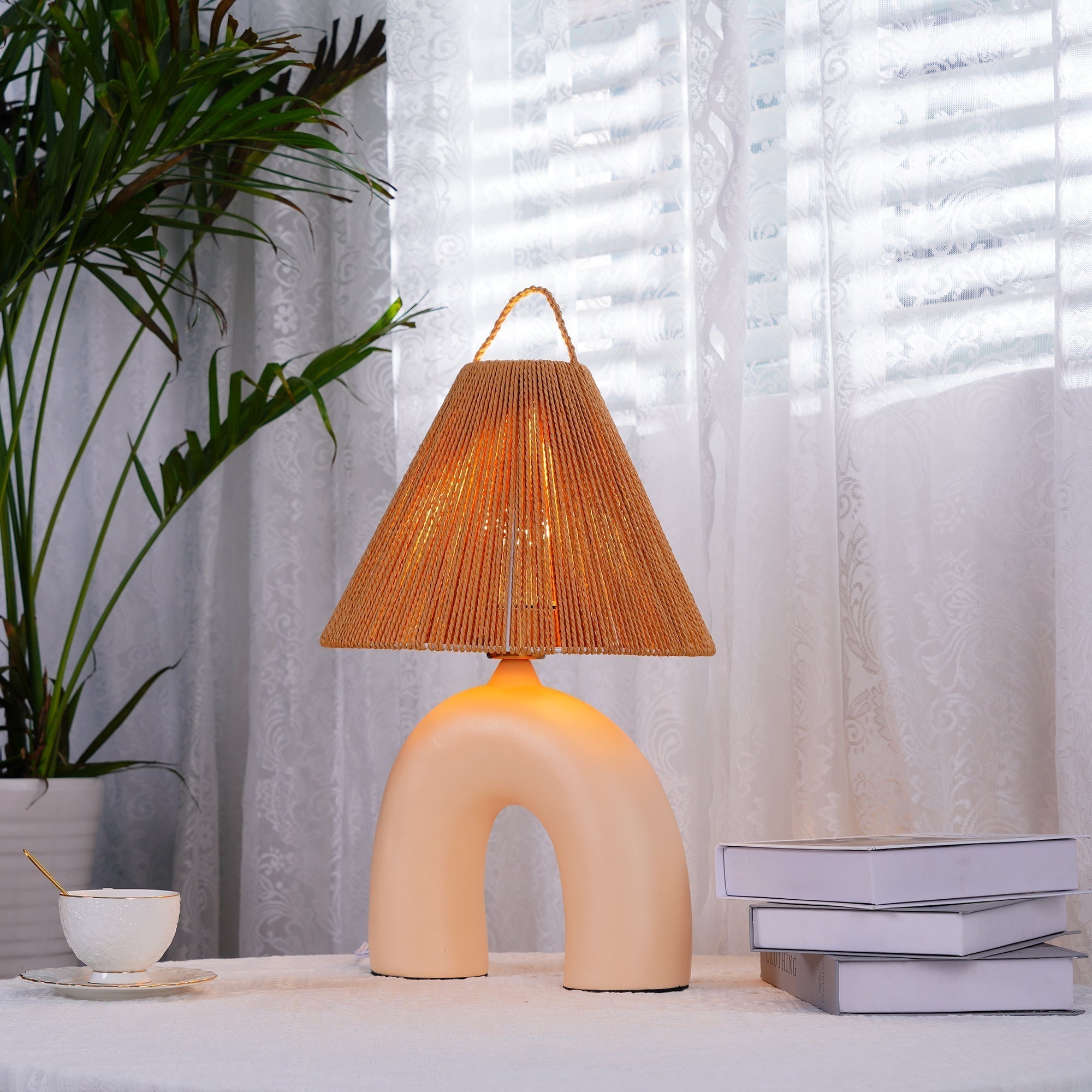 Arch - Shaped Straw Hat Table Lamp