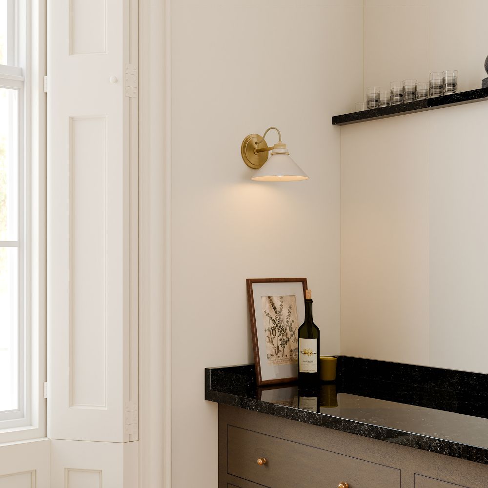 Aurenza Sconce – Farmhouse Wall Light with Metal Accents for Cozy Spaces