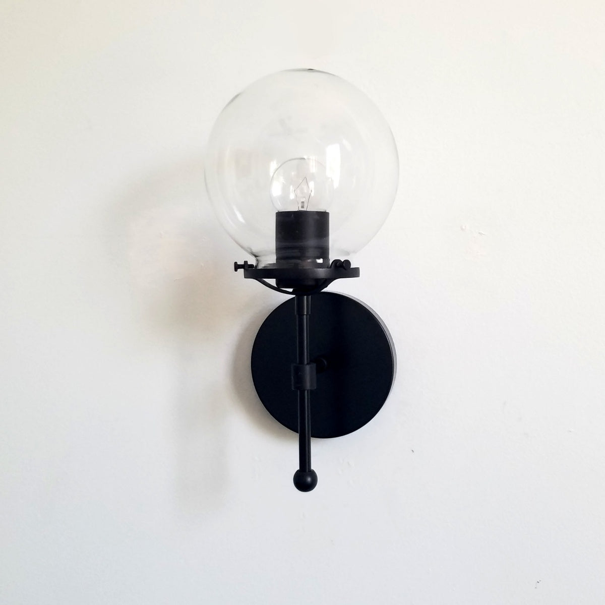 Modern Metal Globe Wall Light - Illuminate Your Space