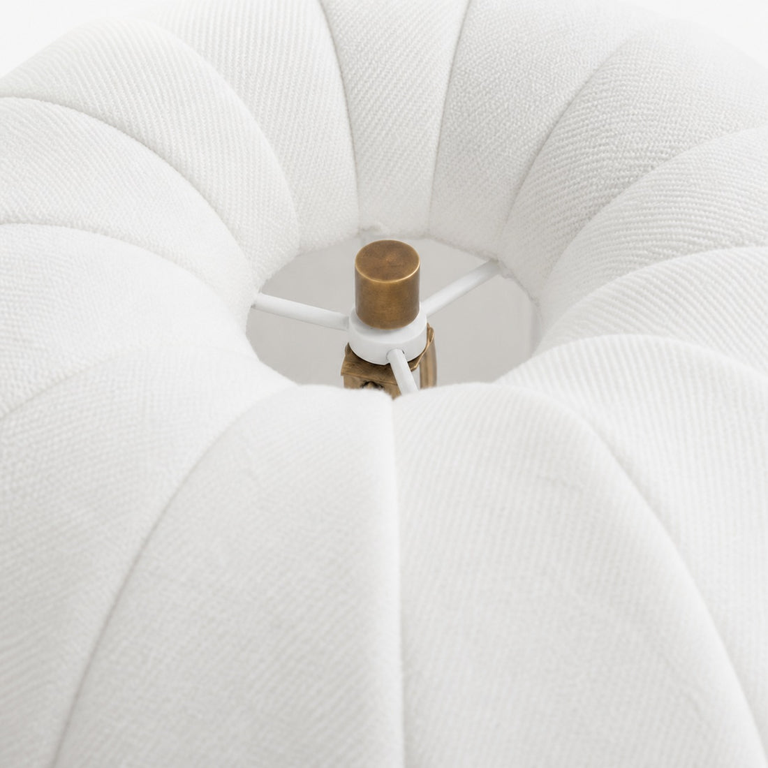 Vellaro Elegant Brass Table Lamp with Fabric Shade – Bedside Light for Contemporary Bedroom