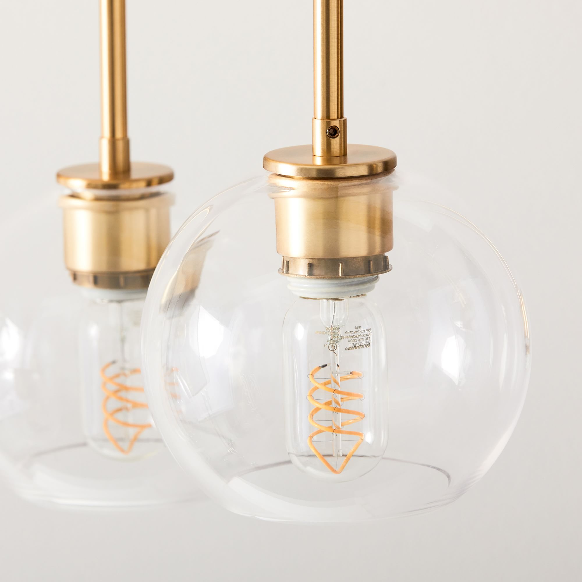 Selvion Contemporary 7-Light Globe Chandelier – Ambient Lighting for Hotel Lobbies or Homes