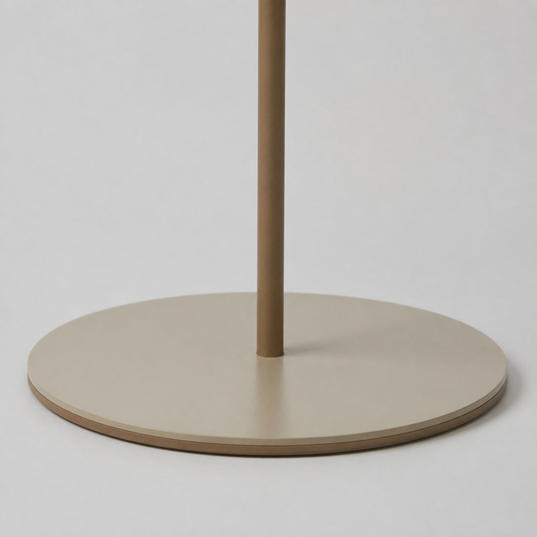 Aurelia Nordic Sculptural Floor Lamp – Minimalist Metal Standing Light for Living Room or Bedroom