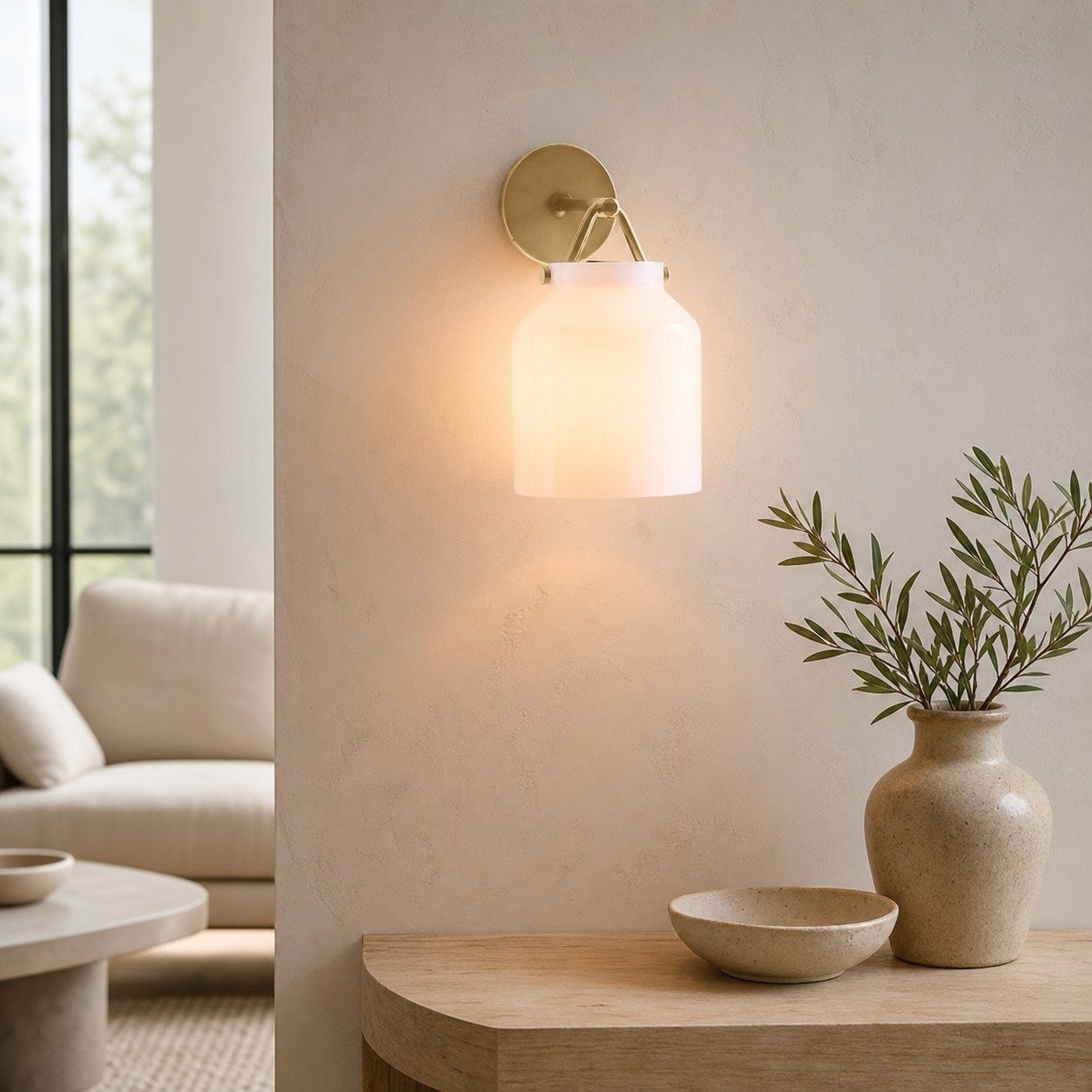 Hanton Modern Minimalist Brass and Glass Sconce – Damp Rated for Bathrooms
