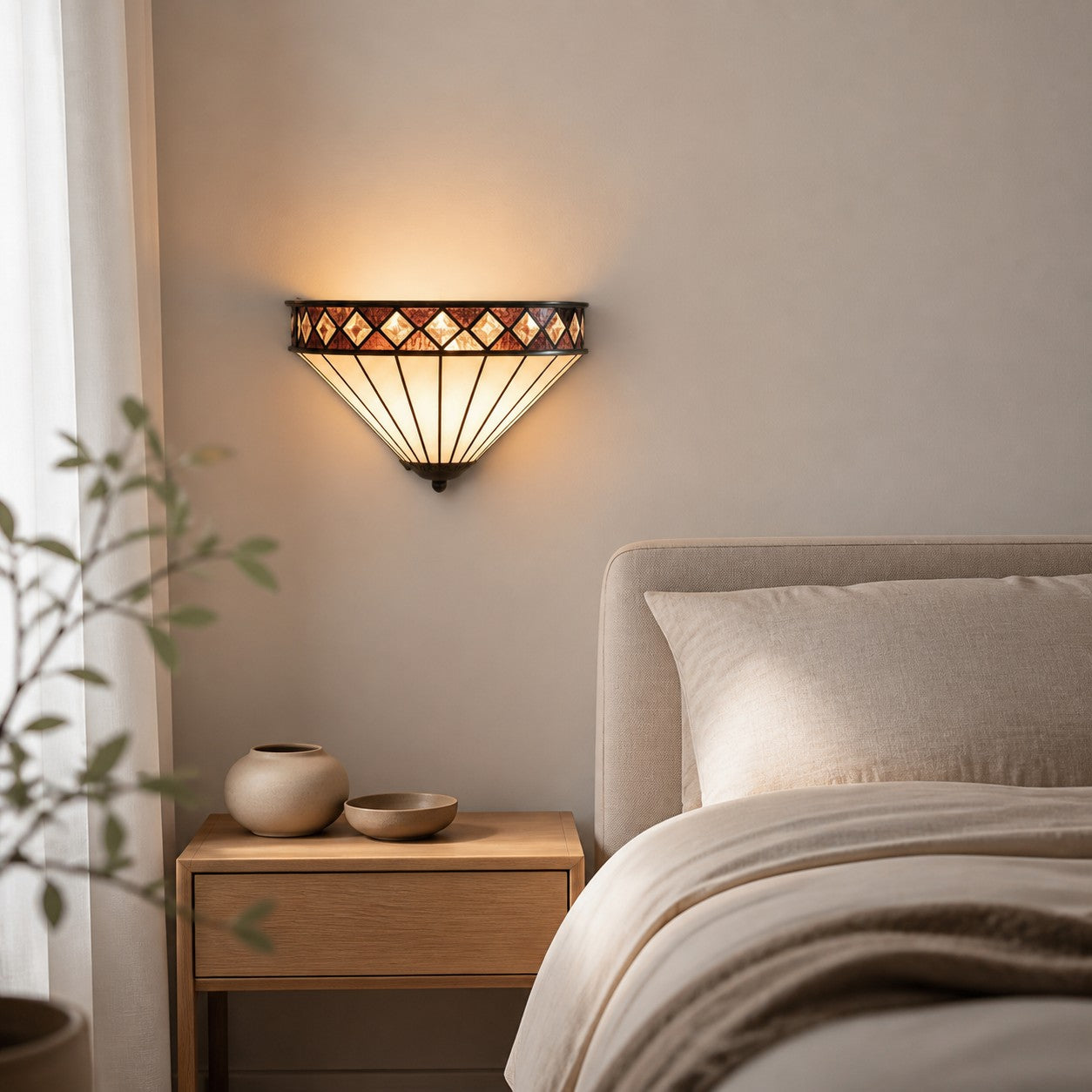 TF Fargo Art Deco Wall Light with Diamond Motif Design  – Glass Wall Sconce for Hallway & Bedroom
