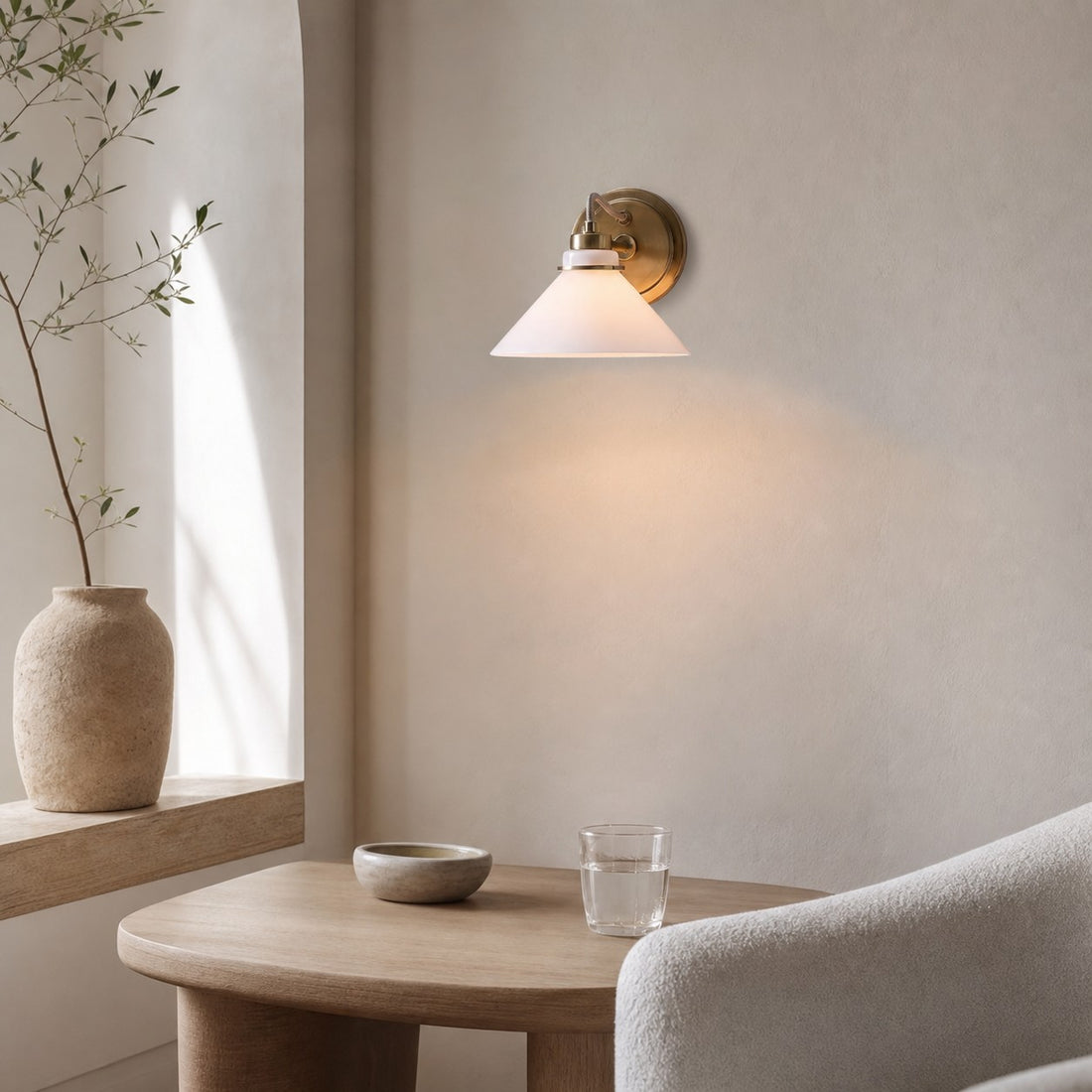 Aurenza Sconce – Farmhouse Wall Light with Metal Accents for Cozy Spaces