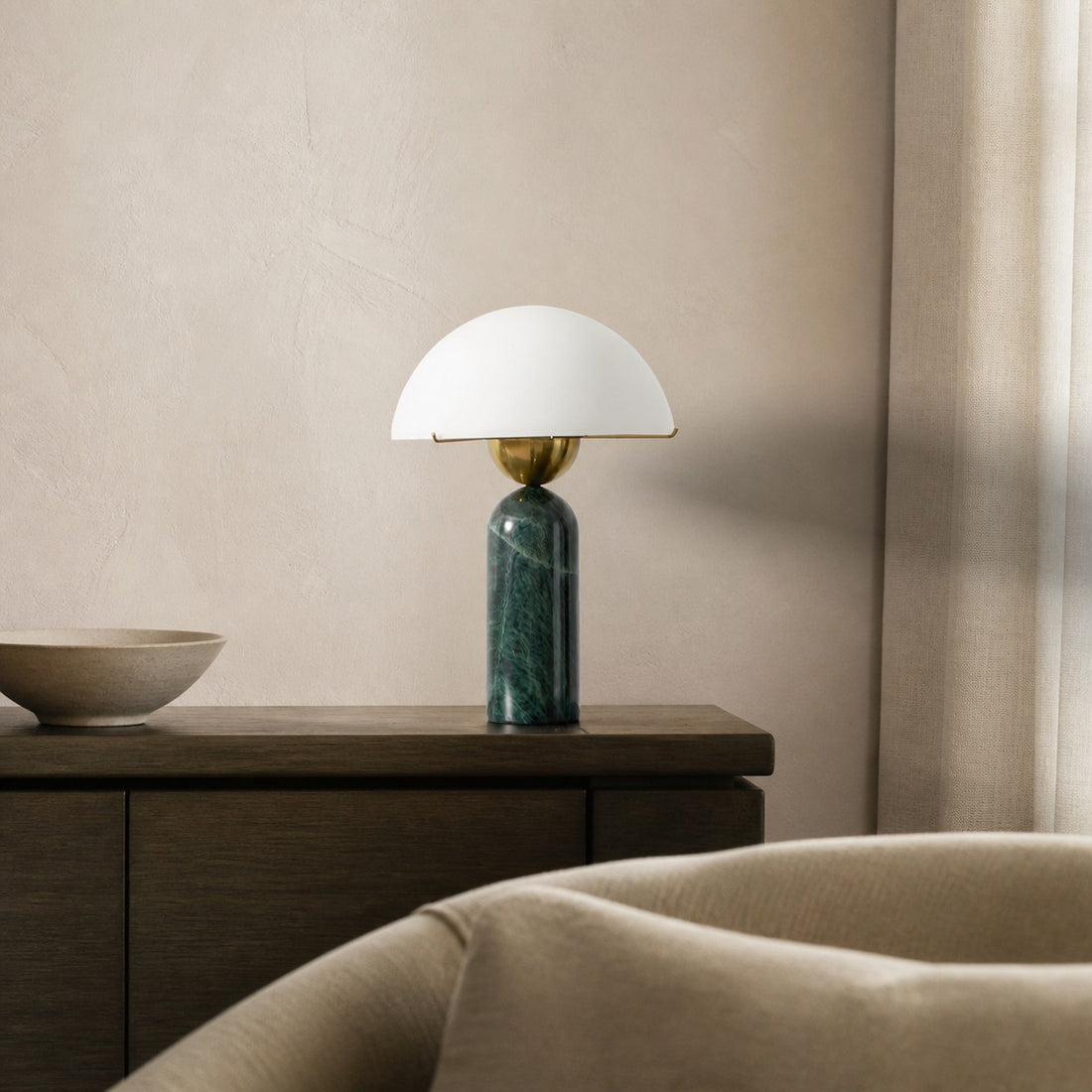 Peono Alabaster Table Lamp