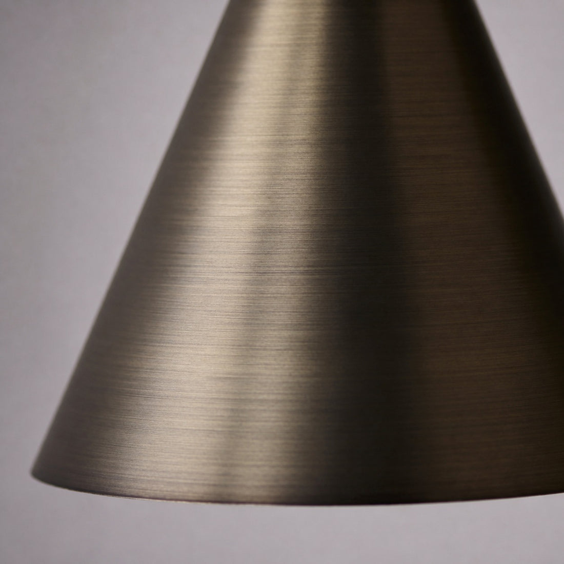 Oricone Modern Adjustable Arm Wall Light – Minimalist Metal Design for Home Interiors