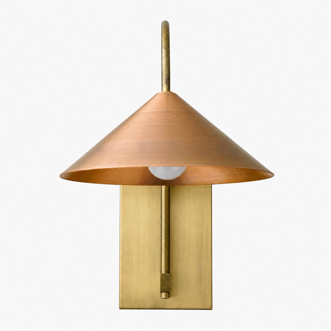 Conique Metal Minimalist Wall Sconce - Sculptural Brass Arch Light for Modern Interiors