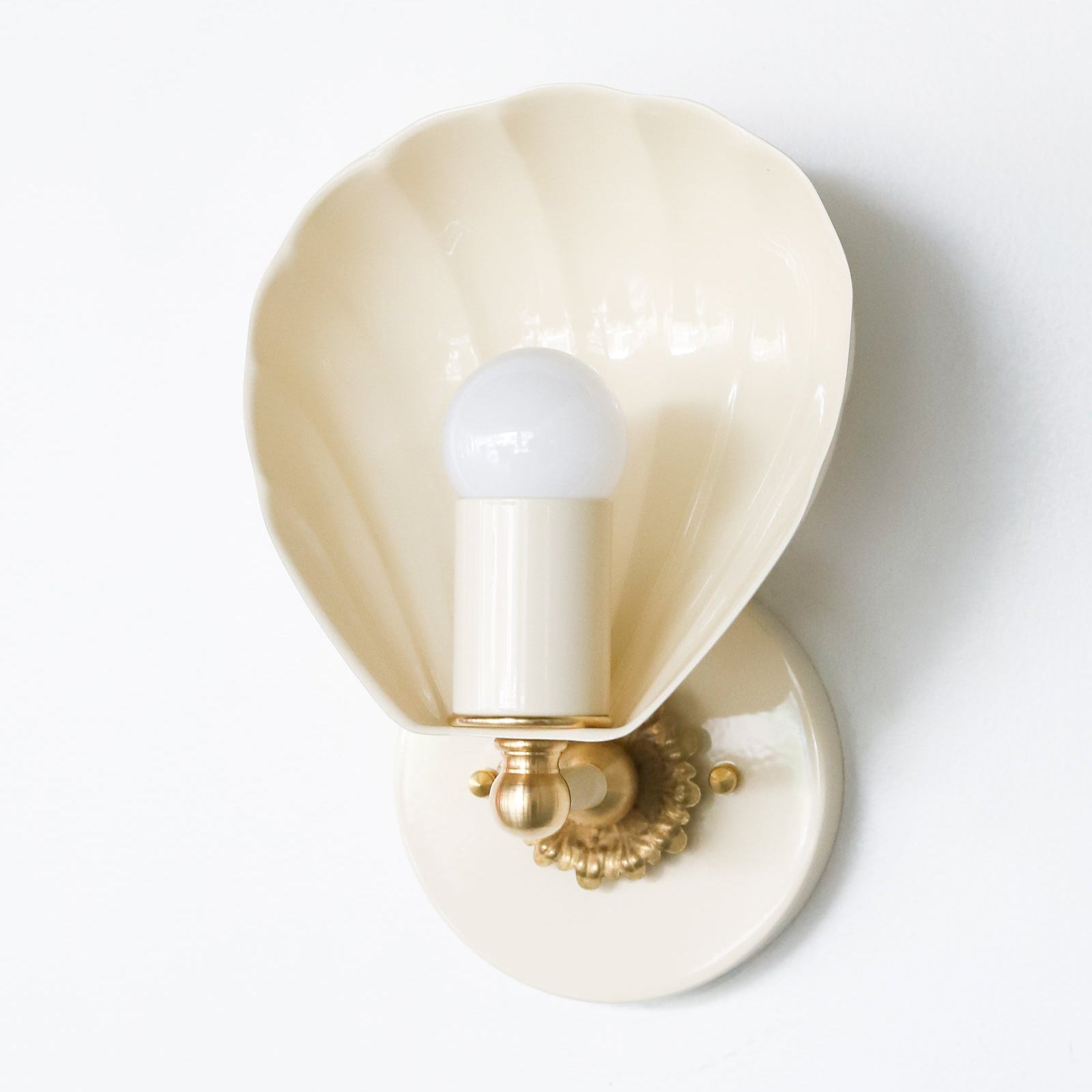 Shell Shape Wall Sconce - Brass Accents Steel Light for Eclectic Decor