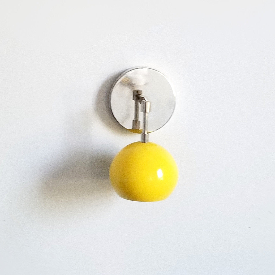 Accent Lighting Globe Wall Sconce in Sunshine Yellow