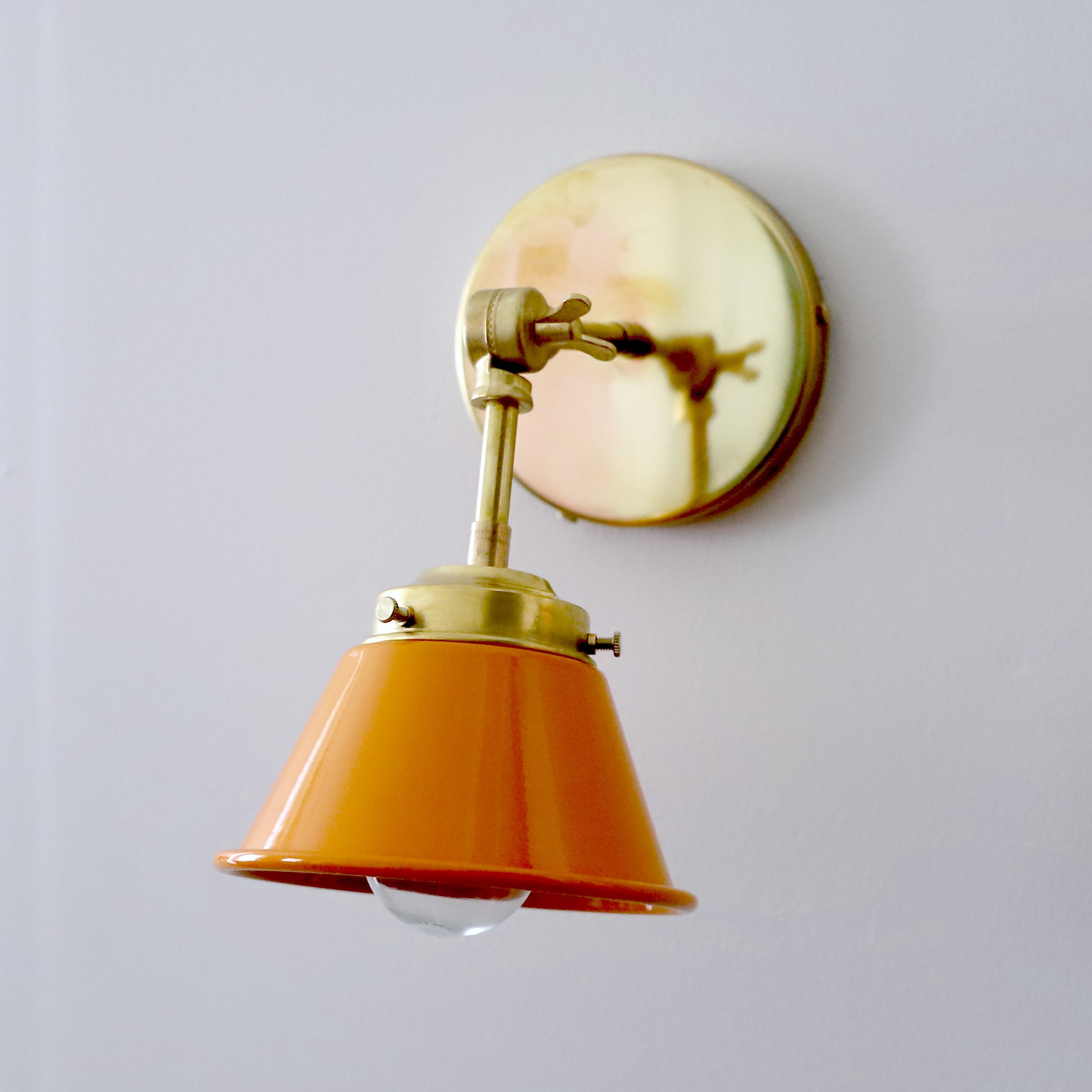 Modern Cone With Elegant Swivel Mechanism Brass Wall Lamp