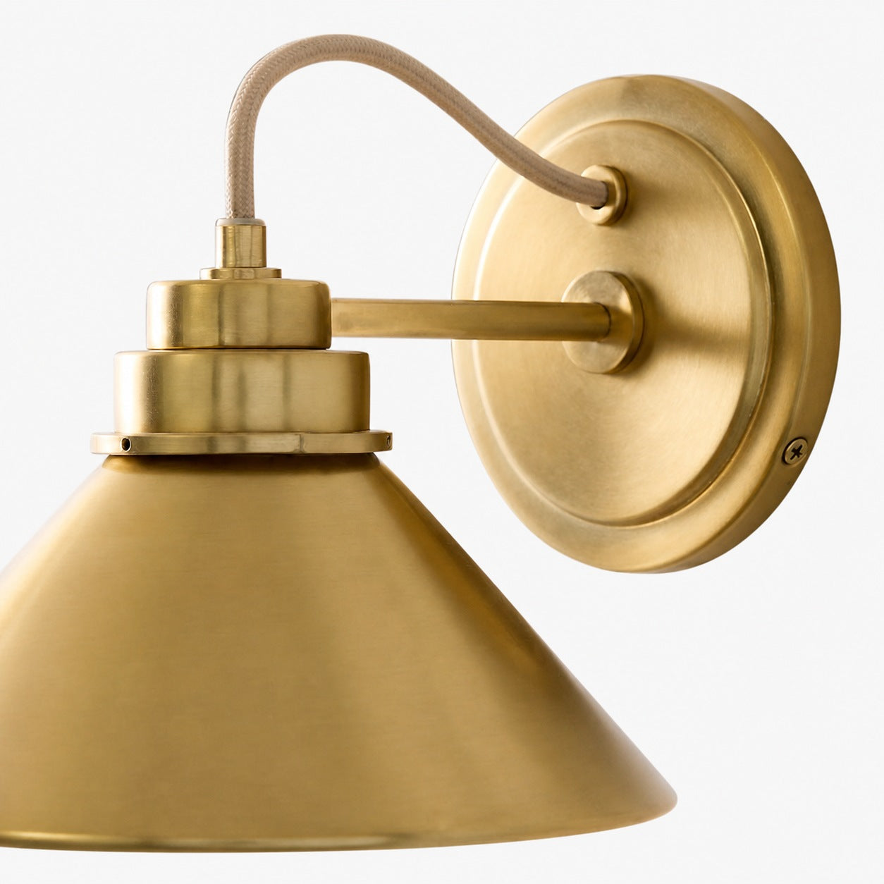 Aurenza Sconce – Farmhouse Wall Light with Metal Accents for Cozy Spaces