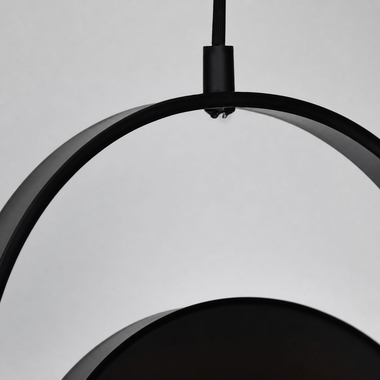 Kuvia Elegant Pendant Lamp – Refined Glass Pendant Light for Kitchen and Lounge Areas N67