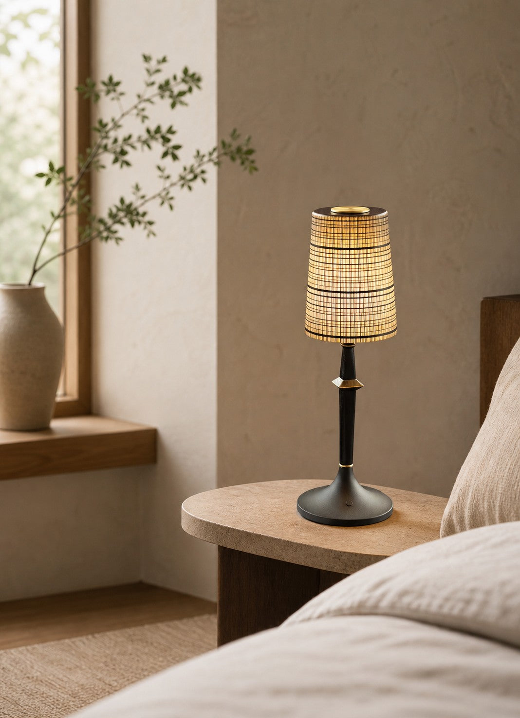 Devon Black Table Lamp (Built-in Battery)