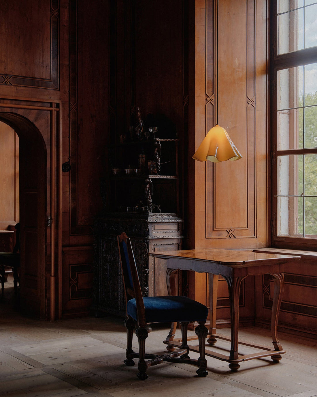 Bellina Artistic Glass Pendant Light - Modern Bloom Inspired Hanging Ceiling Lamp