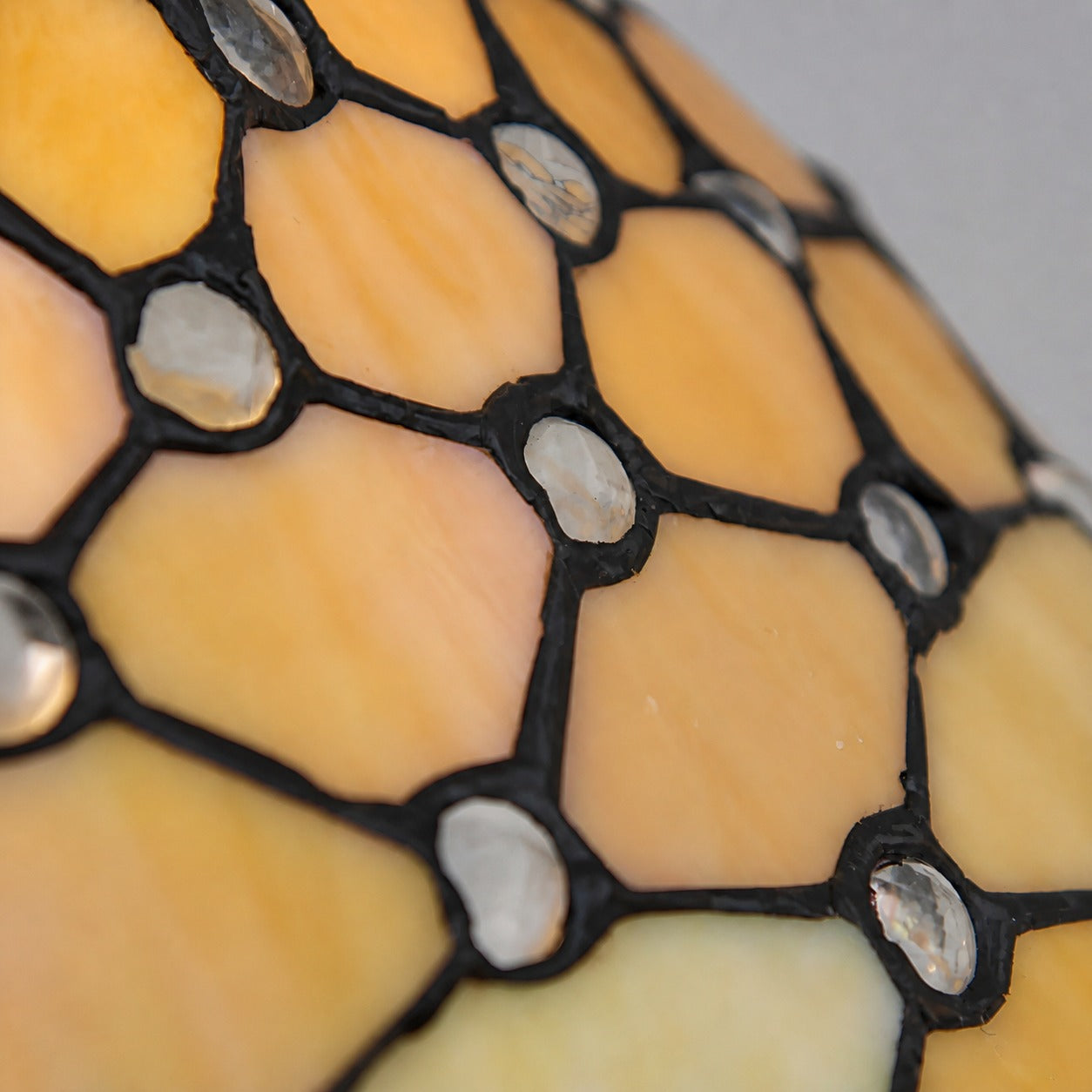 TF Pearl Stained Glass Table Lamp - Bedroom and Living Room Ambient Light