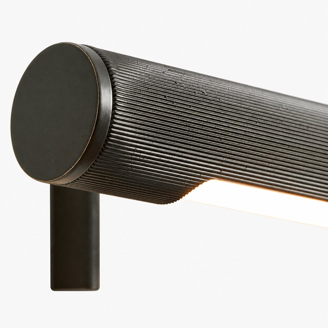 Zorv Sleek Picture Light – Ribbed Metal Frame Wall Light for Art or Photo Display