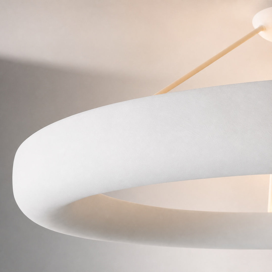 Plara Plaster-Texture Halo Chandelier – Modern Ring Ceiling Lamp for Living & Dining