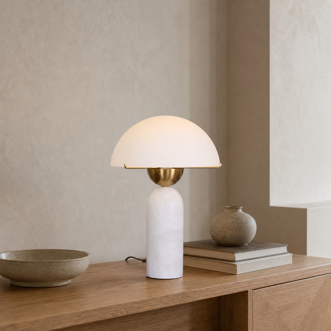 Peono Alabaster Table Lamp
