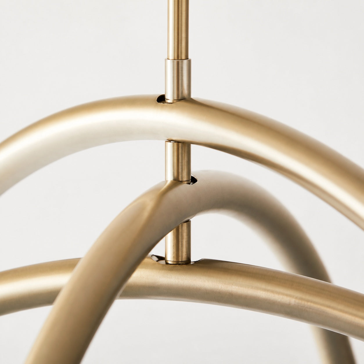 Borvia Arc Chandelier - Simple Modern Rotatable Lamp Arm