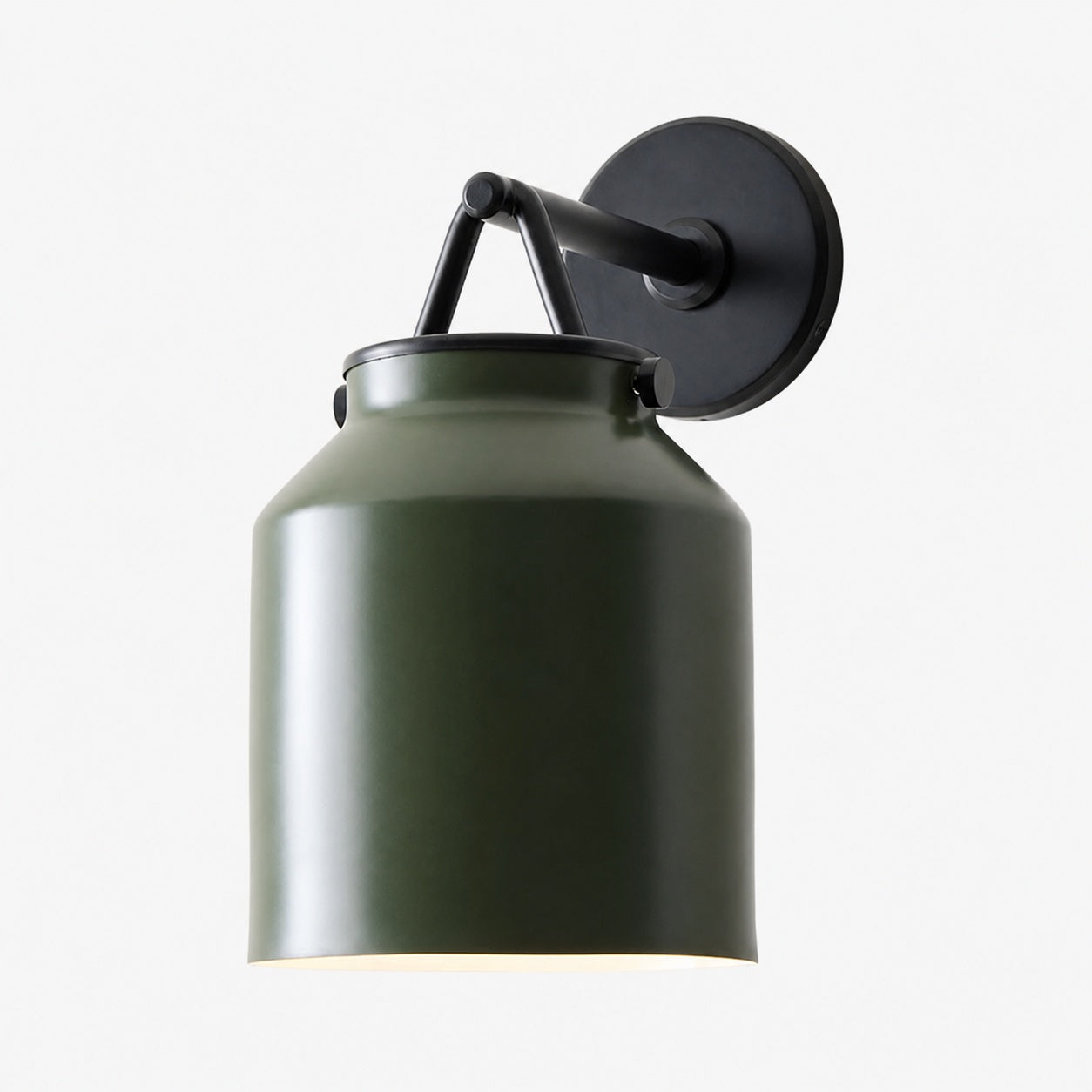 Hanton Minimalist Outdoor Wall Light - Matte Metal Industrial Sconce for Modern Spaces
