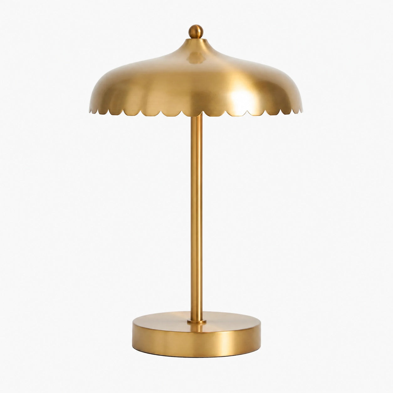 Rayla Scallop Task Lamp – Retro Task Lighting with Style