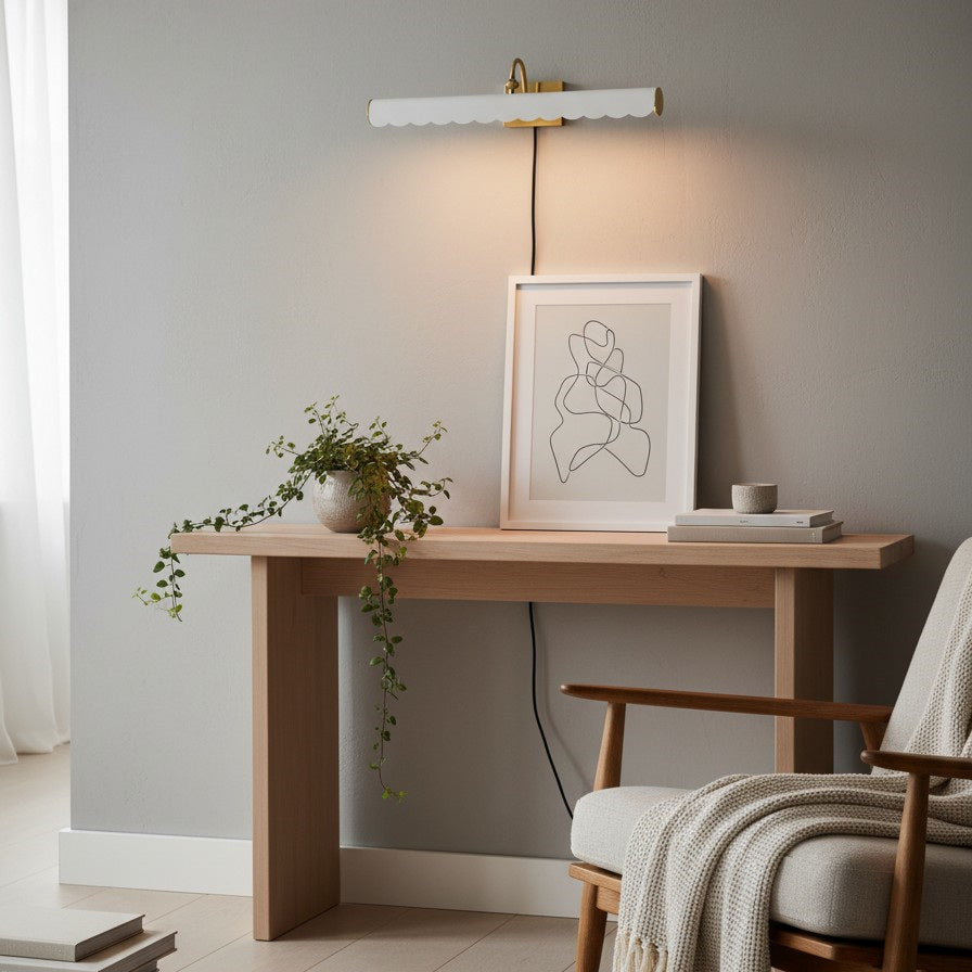 Aurix Artistic Picture Light - A Modern Design Suitable for Artwork Display