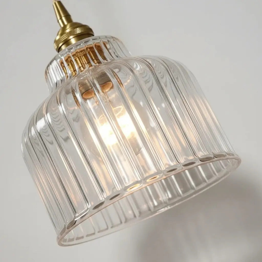 Gildon ribbed glass shade, open lower edge