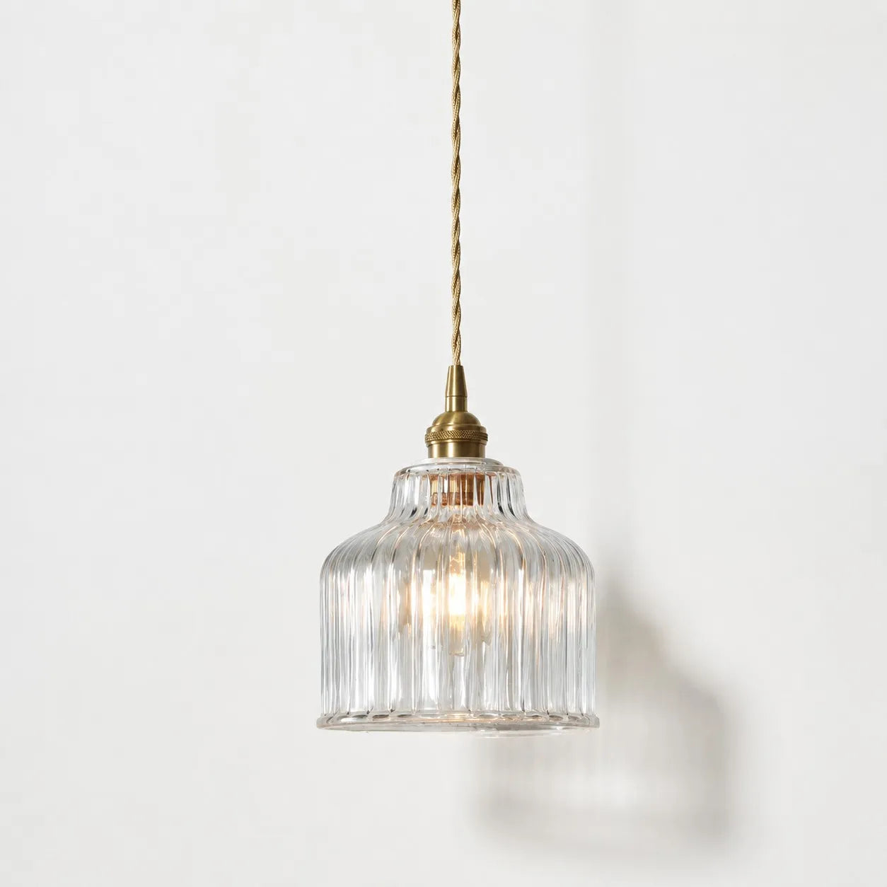 Gildon ribbed glass pendant, brass finish, clear glass